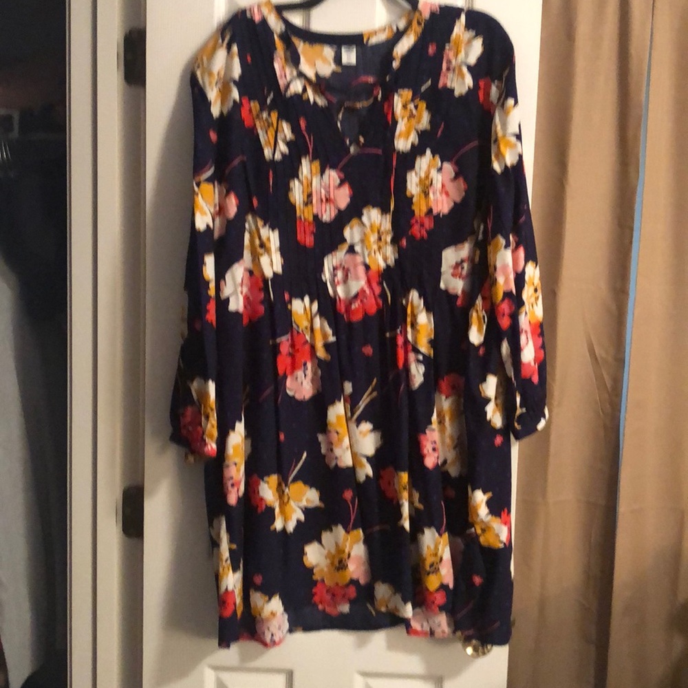 Old Navy flower dress